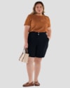 Bermuda Feminina Plus Size em Alfaiataria com Bolso - Cereja Rosa - Preto-3de0068a-f928-446a-a01e-4179b6f72600