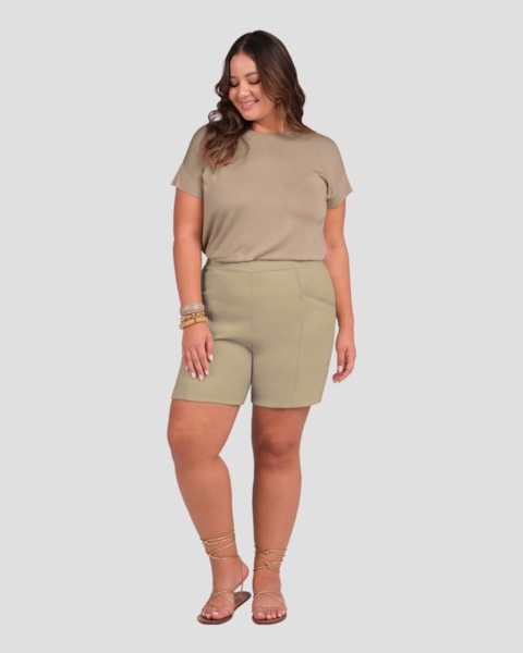 Bermuda Plus Size em Alfaiataria com Bolsos Cereja Rosa Bege