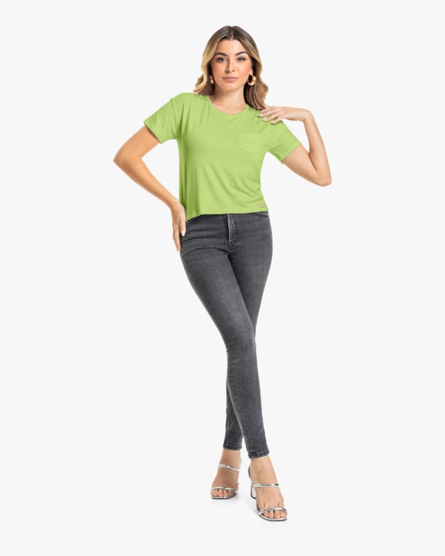 Blusa Básica com Bolso em Viscose Cereja Rosa-0273210a-7b52-4f0e-b471-4daedcc746a3