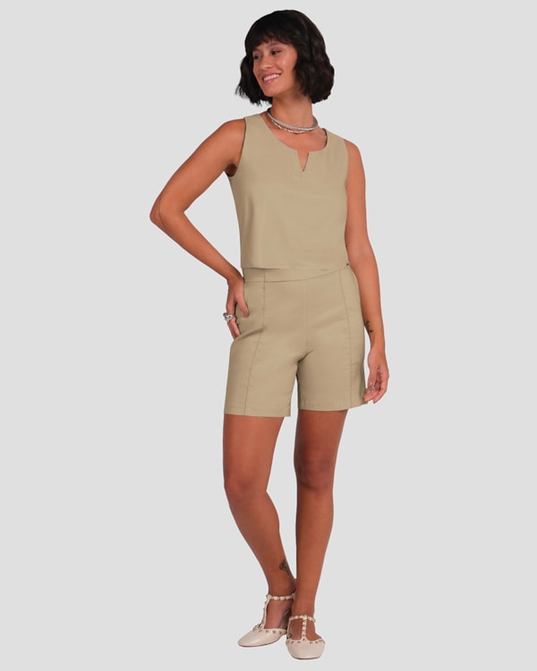 Blusa Cropped em Alfaiataria com Decote V Cereja Rosa Bege