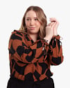 Blusa Estampada Plus Size com Manga Longa - Cereja Rosa - Ocre-6b9f136a-6fff-4da4-a712-70608679f58b