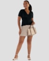 Blusa Feminina Acinturada com Decote V - Cereja Rosa - Preto-5075c23a-142a-44a0-995a-014f8f4fd9ec