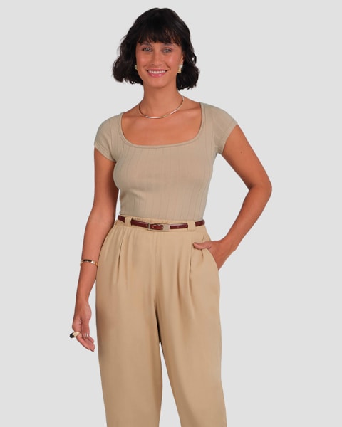 Blusa Feminina Canelada com Decote Quadrado Cereja Rosa Bege