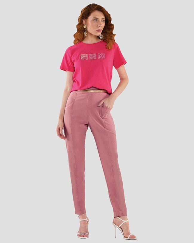 Blusa Feminina em Meia Malha com Estampa Metalizada - Cereja Rosa - Cherry-d2943016-6f05-417b-9248-d0659fc5a848