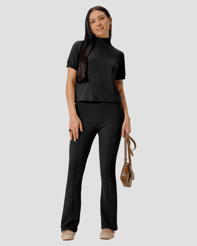 Blusa Feminina em Meia Malha com Gola Alta - Cereja Rosa - Preto-91509164-c239-45fe-9404-4a6d4b7d2fc1