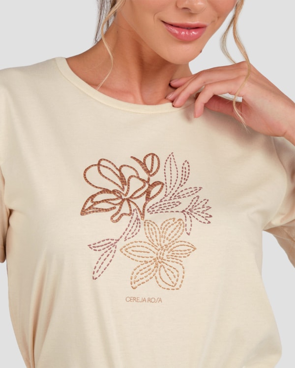 Blusa Feminina em Meia Malha Estampa Relevo Cereja Rosa Bege