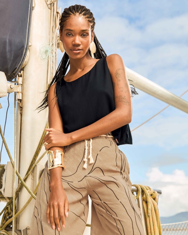 Blusa Feminina em Viscose sem Mangas Cereja Rosa Preto