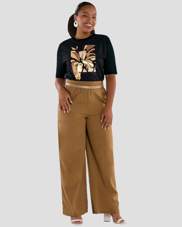 Blusa Feminina Manga Curta com Retilínea- Cereja Rosa - Preto