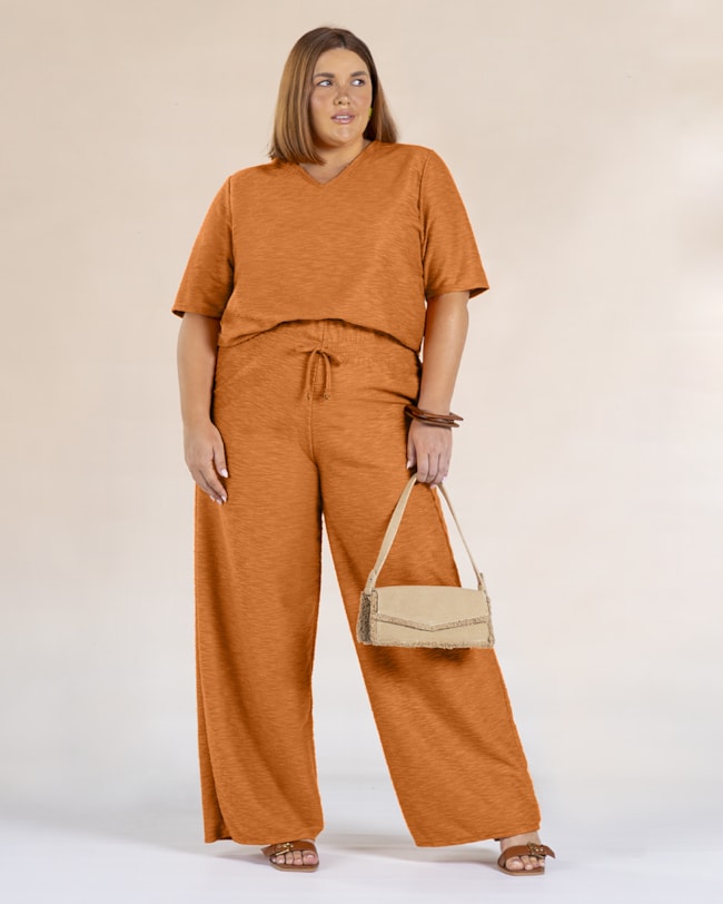 Blusa Manga Curta Plus Size com Decote V - Cereja Rosa - Amarelo P-59795502-55c7-4ae5-bbb1-a0de162e5f8d