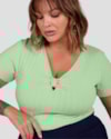 Blusa Plus Size Canelada com Torção no Decote Cereja Rosa Verde-551727da-d319-4953-a5ff-81311530eb81