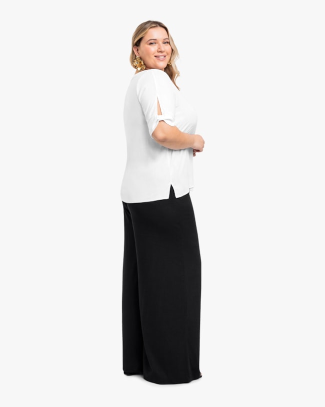 Blusa Plus Size Decote V com Mangas Dobradas - Cereja Rosa- Branco-083df45a-721f-4eac-90ef-3d364c8a72ae