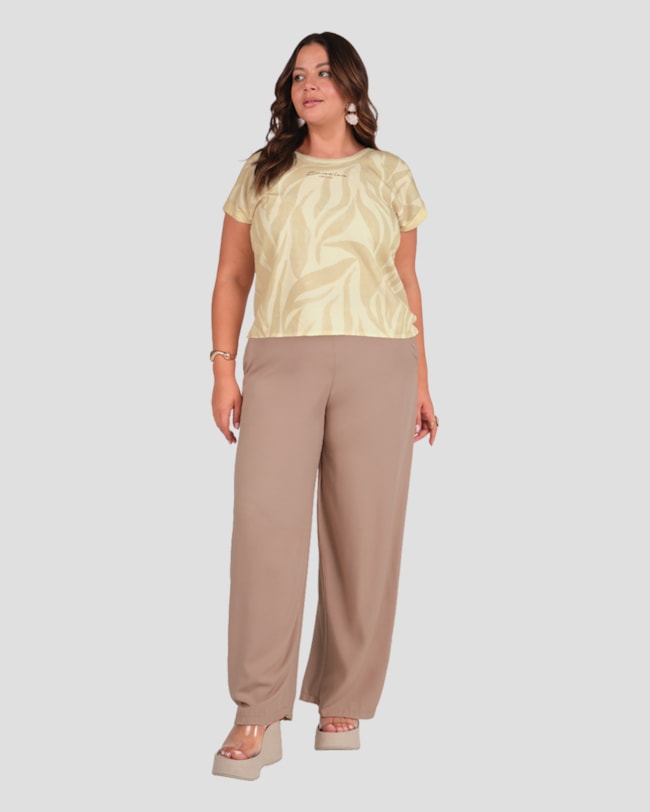 Blusa Plus Size Estampada com Manga Curta Cereja Rosa Bege-fe3b3ee5-0e5c-42d7-b3b3-502994e5daeb