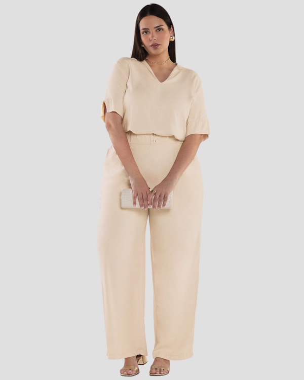 Blusa Plus Size Feminina Decote V em Tecido Plano – Cereja Rosa – Areia