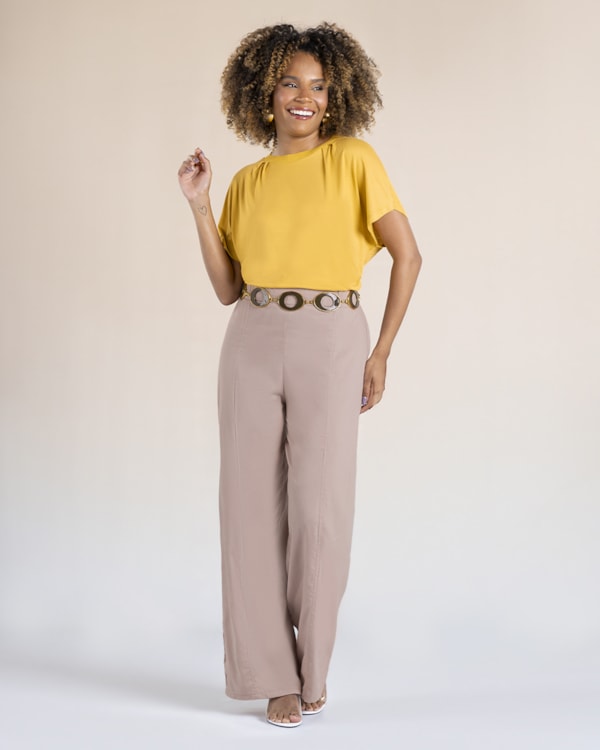 Blusa Viscose Crepe com Retilínea e Pregas - Cereja Rosa - Mostarda