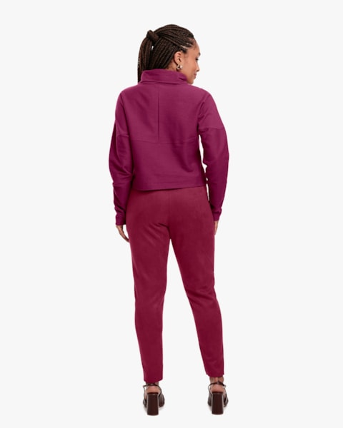 Blusão Feminino com Maxi Gola em Moletinho Sarjado -Cereja Rosa -Marsala