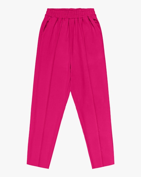 Calça Cenoura Plus Size em Tecido Crepe Cereja Rosa