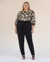 Calça Cenoura Plus Size em Viscose - Cereja Rosa - Preto-64573c1d-8ff2-4cd8-80c9-61ffc25b7bba