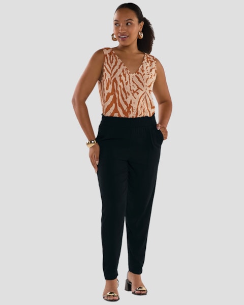 Calça Feminina com Bolsos Cargo em Viscose- Cereja Rosa - Preto