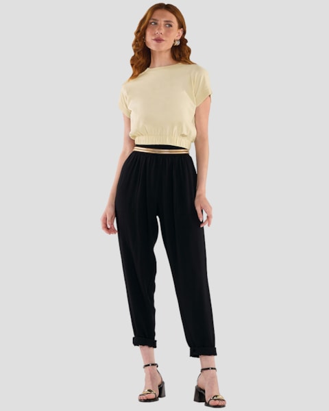 Calça Feminina com Bolsos Cargo em Viscose- Cereja Rosa - Preto