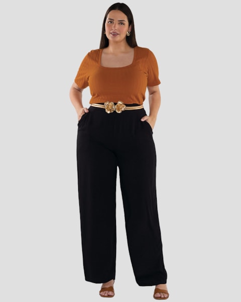 Calça Feminina Plus Size em Tecido Plano com Bolsos - Cereja Rosa - Preto