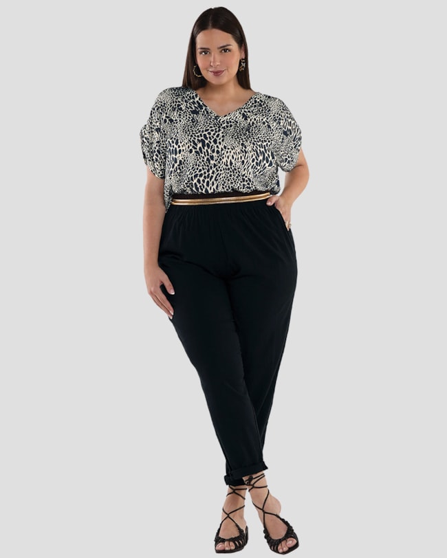 Calça Feminina Plus Size em Viscose com Bolso - Cereja Rosa - Preto-4e6d2eb8-51d3-4fb3-b7f8-7defb3785e4d