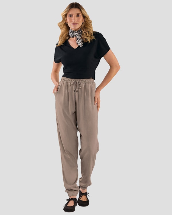 Calça Jogger Feminina com Bolsos - Cereja Rosa - Carvalho