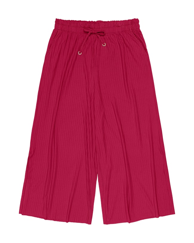 Calça Pantacourt Canelada Cereja Curves-f0db4fe0-4fca-4d28-80bb-912d9eefcf4e