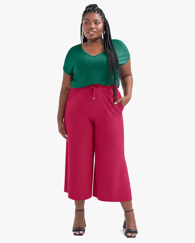 Calça Pantacourt Canelada Cereja Curves-02d96934-735b-4051-9c12-ff59a36c3d2c