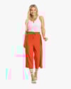 Calça Pantacourt Canelada Cereja Rosa-3c578d6a-5edd-4083-a8df-c348299a1e49