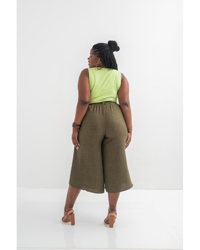 Calça Pantacourt em Tecido Cereja Curves-4d7d6f27-775e-49e4-8e5b-f98efad9efb6