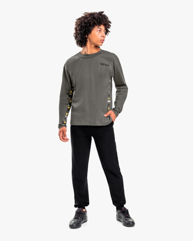 Camiseta Juvenil Manga Longa Masculina com Estampa Relevo - BaseD - Cinza-1d794e3a-9d94-4c9b-a0a2-feacf53e9507