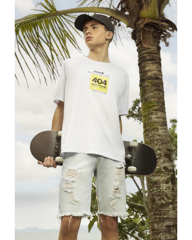 Camiseta Masculina com Estampa em Meia Malha Based-b1c98858-17a0-4226-b46c-7c6ba6ca6615