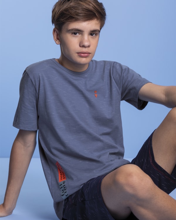 Camiseta Masculina em Malha Based