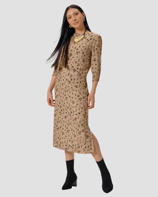 Saia Midi em Viscose Estampada com Abertura Cereja Rosa Bege-269a83bc-e33c-425f-820f-27d747eb6525