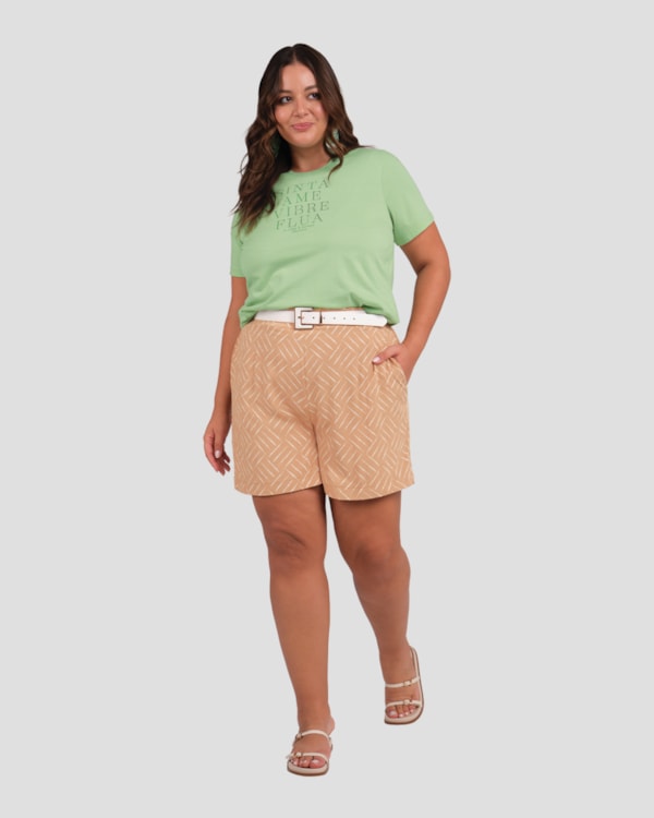 Shorts Plus Size em Viscose Estampada Cereja Rosa Bege