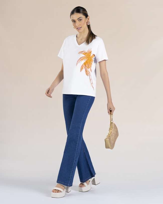 T-shirt Decote V em Meia Malha - Cereja Rosa - Branco-3f21da16-05e9-409a-8e3a-5dcb28d2518c