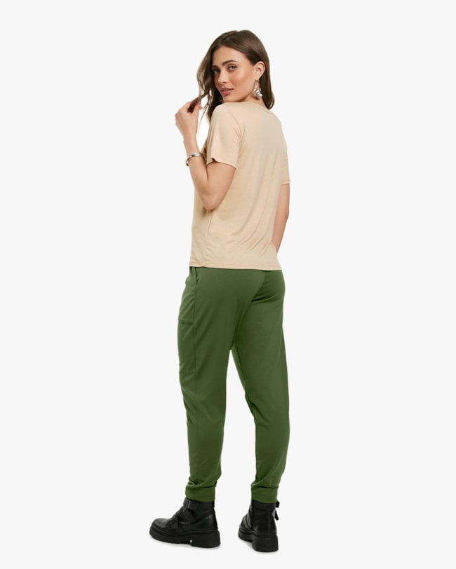 T-shirt Feminina com Estampa Relevo em Viscose Crepe - Cereja Rosa - Deserto-42bcd5f1-4084-4241-8df2-bce19bdaf6a8