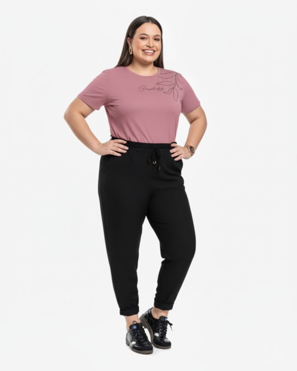T-shirt Feminina Plus Size em Meia Malha com Estampa - Cereja Rosa - New Rose