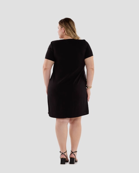 Vestido Curto Feminino Plus Size em Tecido Plano - Cereja Rosa - Preto