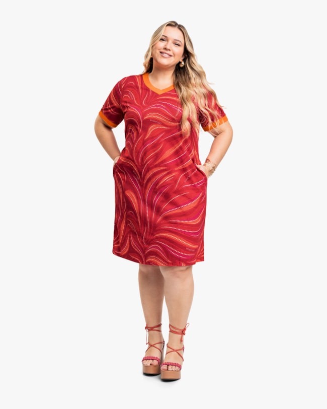 Vestido Curto Plus Size Estampado com Retilínea - Cereja Rosa - Tango-13b05985-3b93-43d3-b801-6a2c8c16aea7