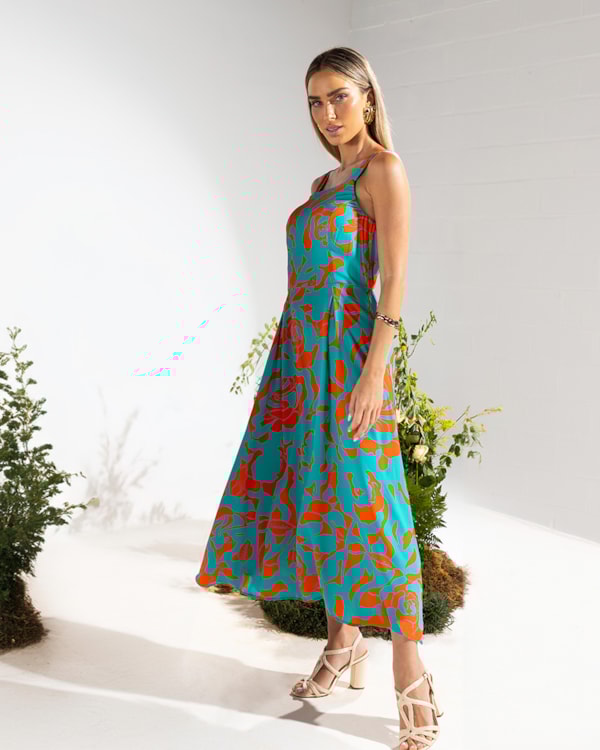 Vestido Midi em Viscose com Pregas - Cereja Rosa - Carrot