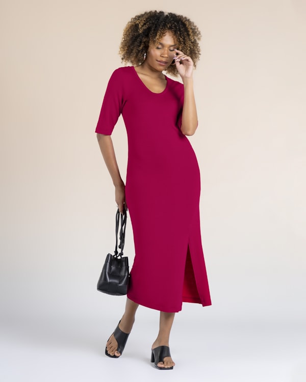 Vestido Midi em Vsicose Trabalhada com Fenda - Cereja Rosa - Cabernet P