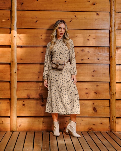 Vestido Midi Estampado Manga Longa em Viscose - Cereja Rosa - Bege