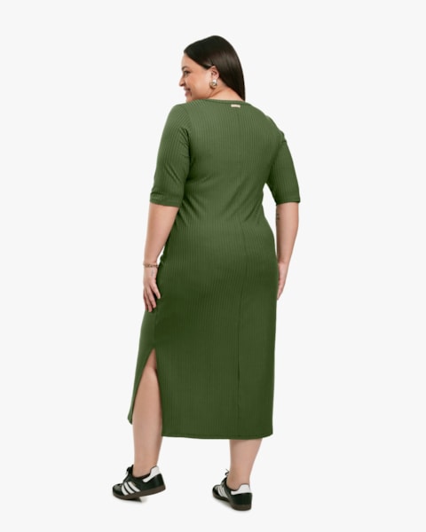 Vestido Midi Plus Size Canelado com Manga 3/4 - Cereja Rosa - Militar