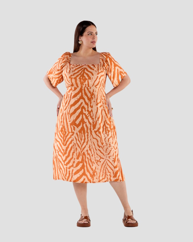 Vestido Midi Plus Size em Viscose Estampada - Cereja Rosa - Bege-71c8c4cc-88bc-43cd-9aef-301731d9c2e8