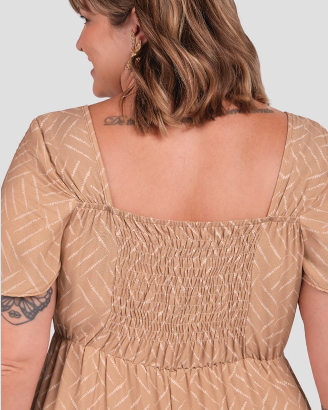 Vestido Midi Plus Size em Viscose Estampada Cereja Rosa Bege-4596b3a1-da51-472f-8087-821a54851c4c