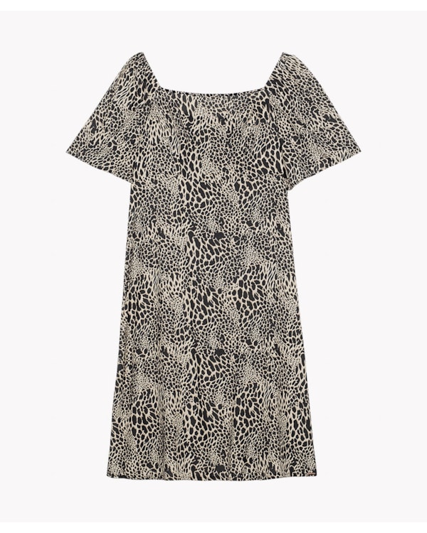 Vestido Midi Plus Size em Viscose Estampada - Cereja Rosa - Preto