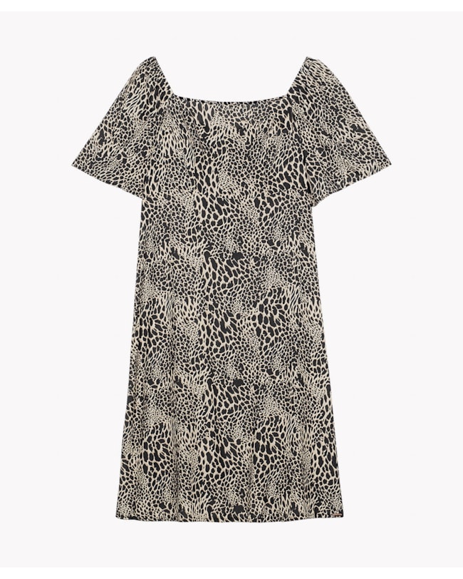 Vestido Midi Plus Size em Viscose Estampada - Cereja Rosa - Preto-cb8706db-d859-45e2-b892-2db19c5cb323